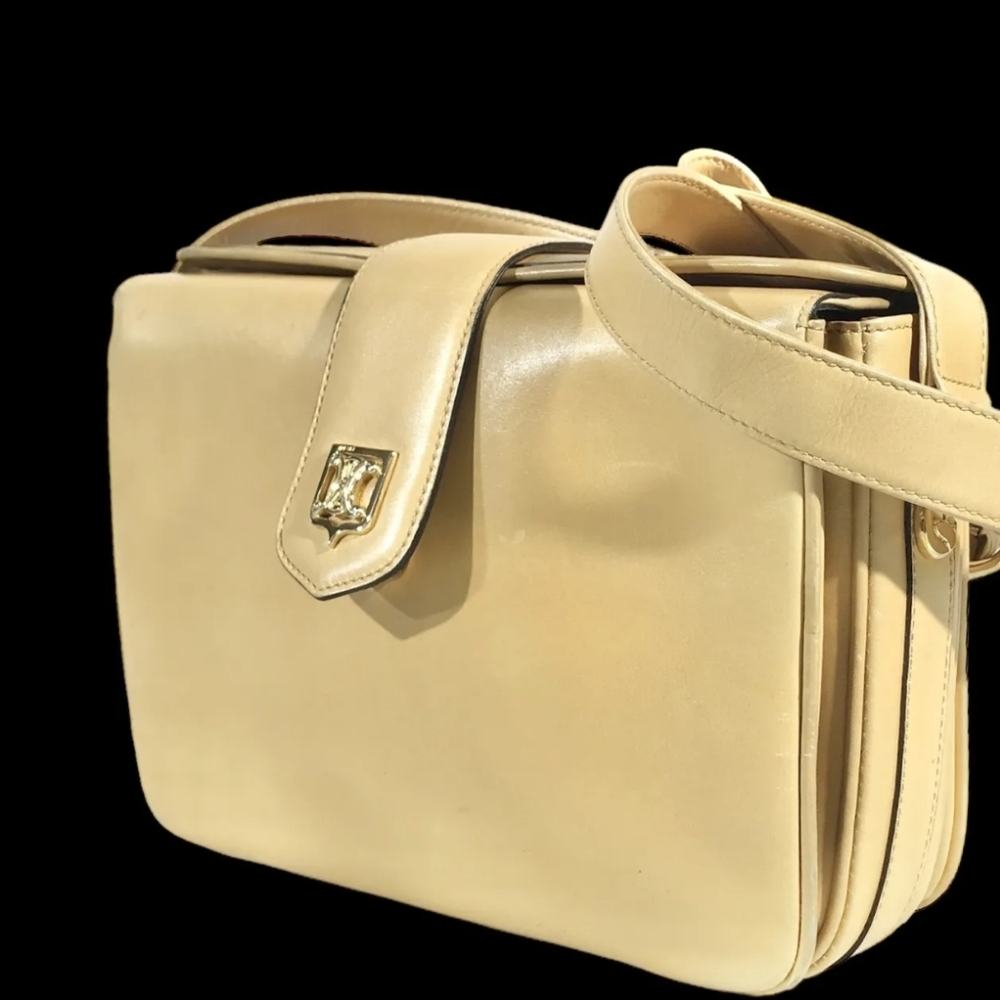 Celine Cream Crossbody Bag with Textured Finish - Picture 3 of 13